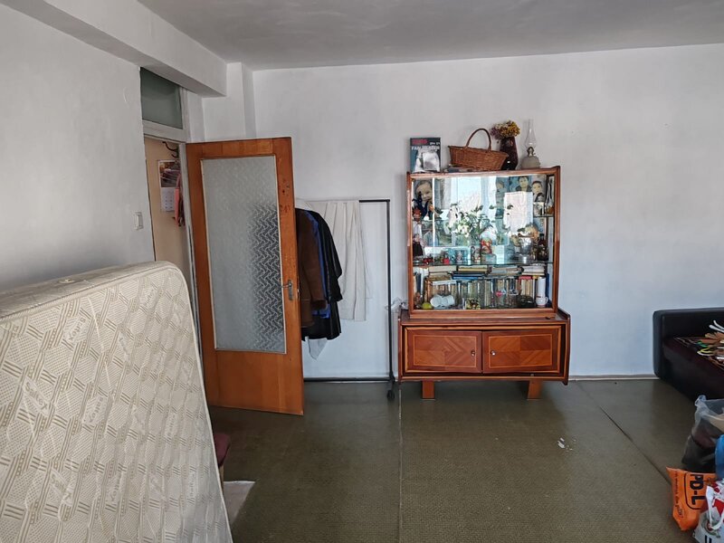 Pantelimon centru, langa scoala,